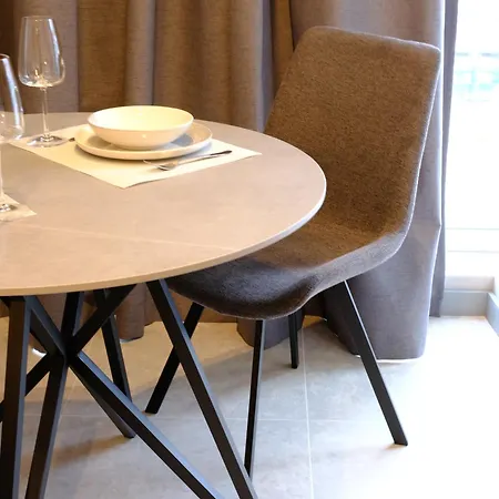 Eleve Residences - Obsidian Apartment