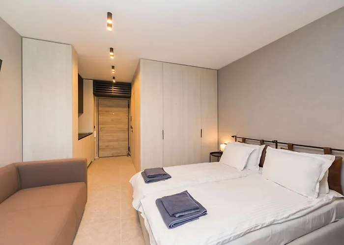 Eleve Residences - Obsidian *