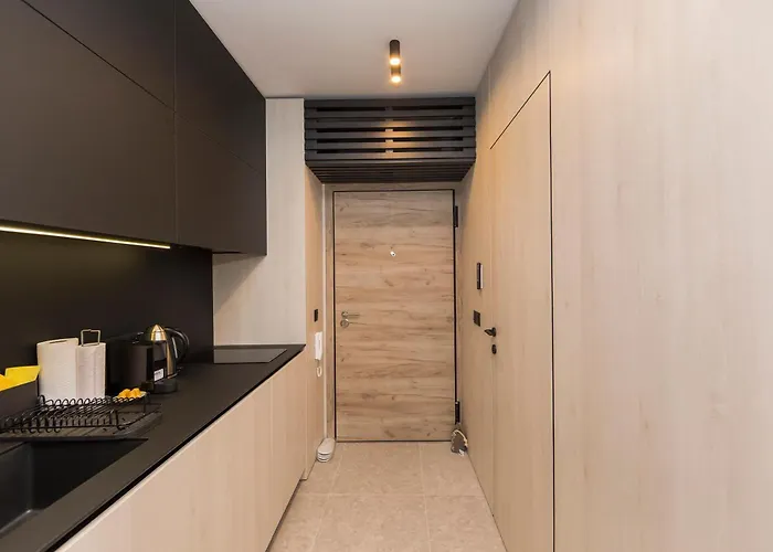 Eleve Residences - Obsidian *