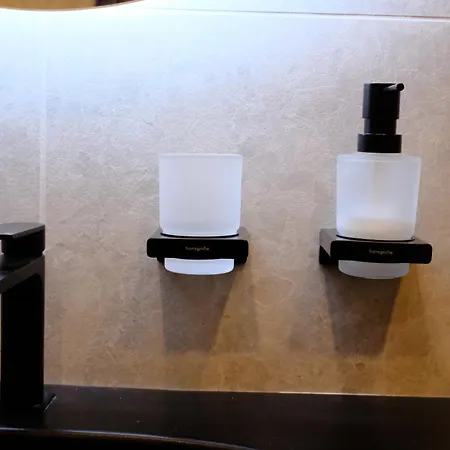 Eleve Residences - Obsidian *